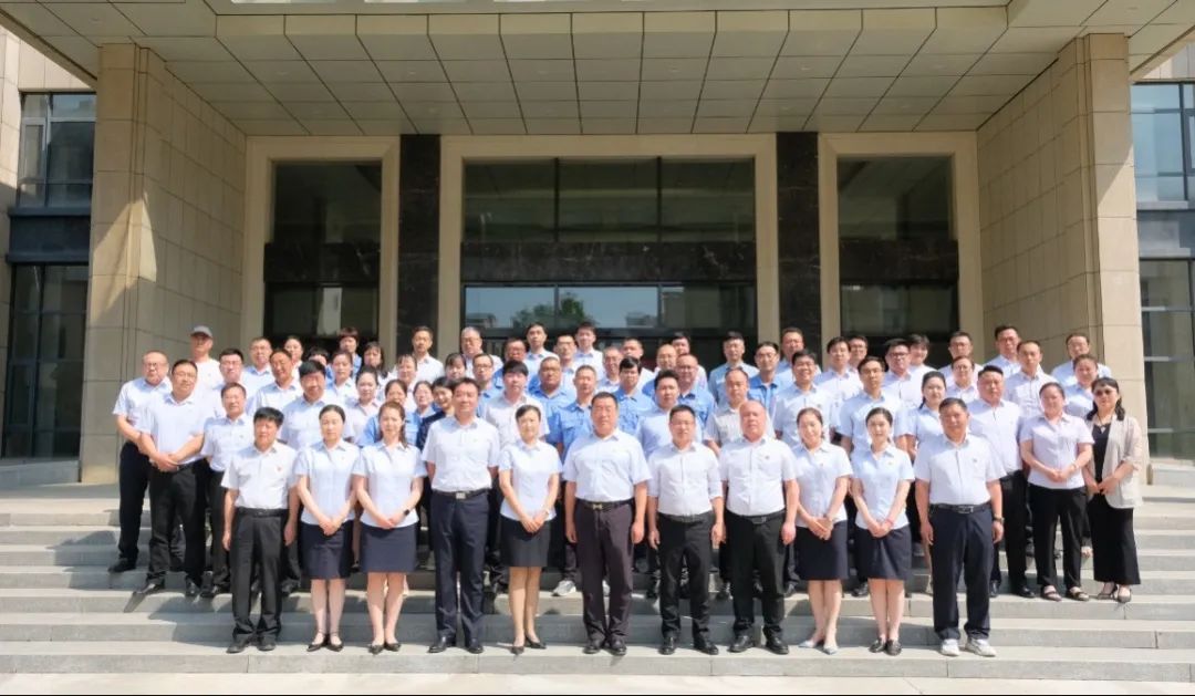 統(tǒng)一思想、堅(jiān)定信心、忠誠奉獻(xiàn)，開創(chuàng)高質(zhì)量發(fā)展新局面——集團(tuán)公司“三會”勝利閉幕