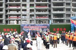關愛生命、預防為主——集團公司在新安縣碧桂園·繁花里舉辦防汛應急演練暨安全標準化觀摩