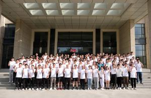 腳踏實地、行穩(wěn)致遠——集團公司舉辦慶祝公司成立70周年健走活動